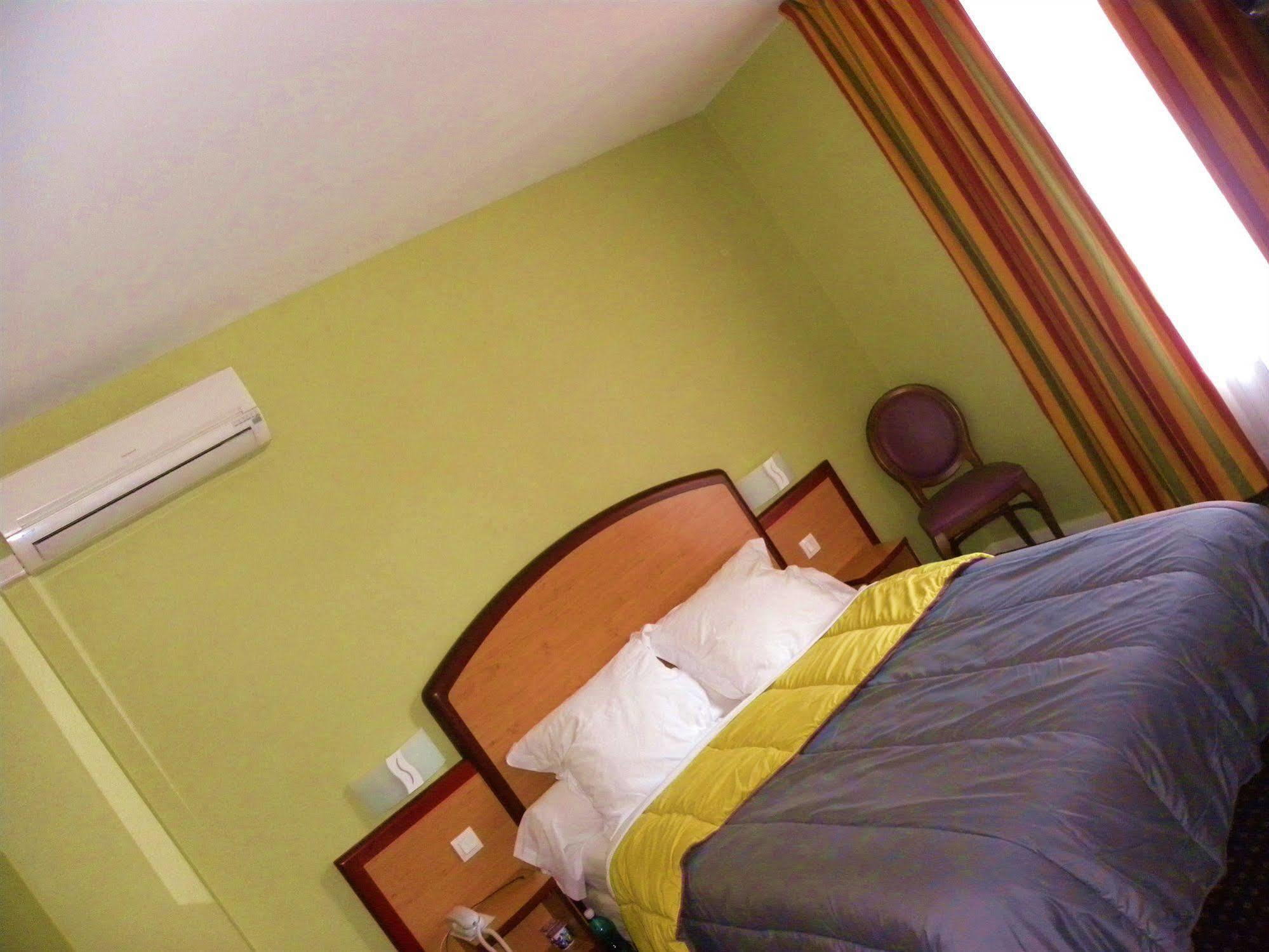 Hotel Ursula Cambo-les-Bains Ngoại thất bức ảnh